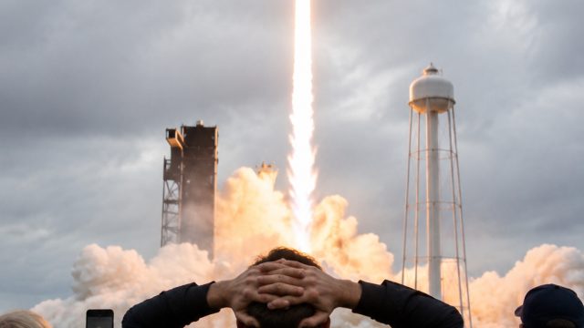 SpaceX Shares Experience Volat