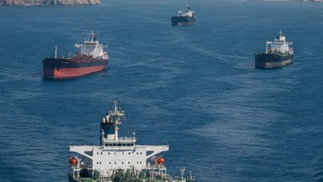 Rising Maritime Traffic in Hor