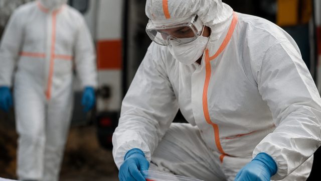 Ebola Outbreak Escalates as Fr